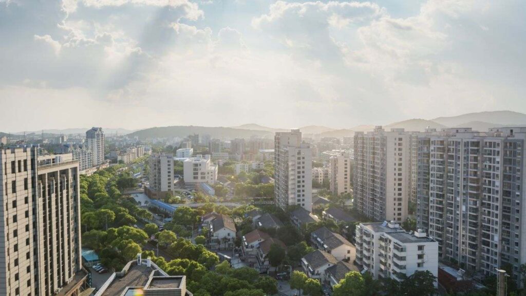 HCBS Twin Horizon 3 and 4 BHK Luxury Apartments Price and Location Insights